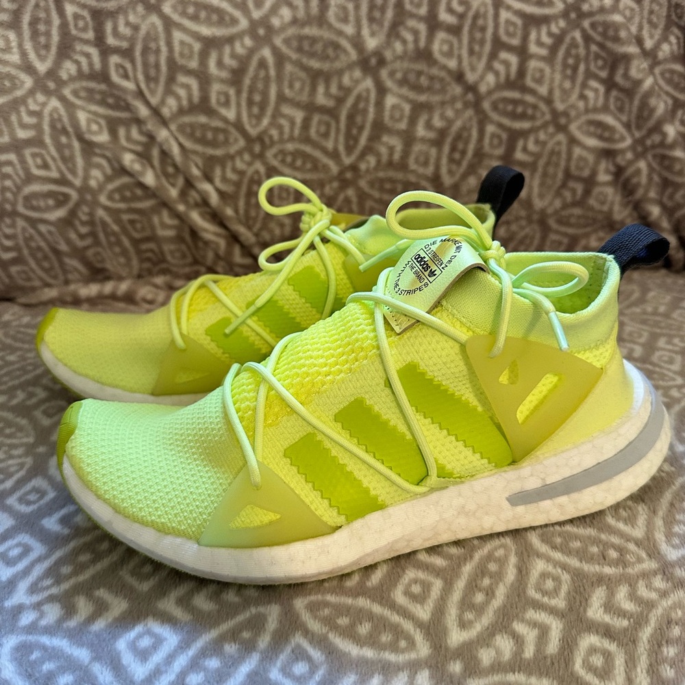 Adidas women's arkyn shoes “semi solar yellow”